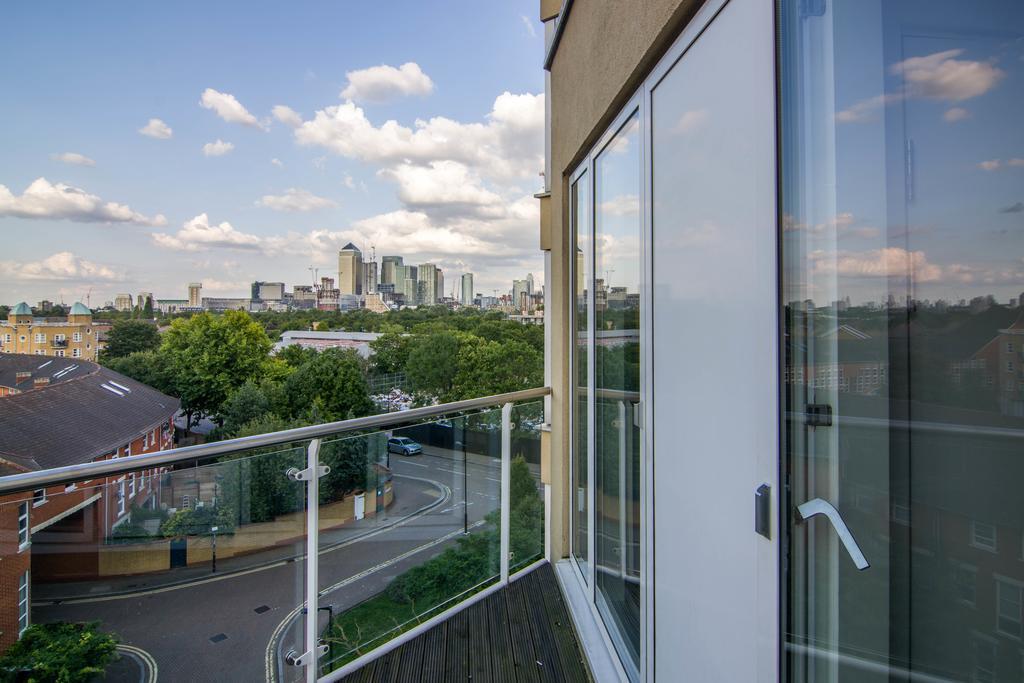 Apartment Wharf - Water Gardens Londen Kamer foto